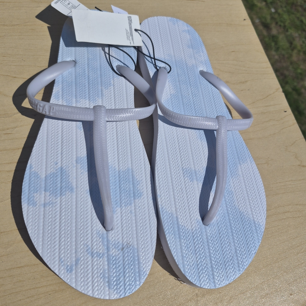 GAP NWT Light Blue Tie-Dye Flip Flops T-Strap SIZE 9